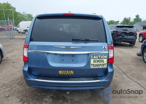 2012 Chrysler Town & Country Touring from USA, damaged, VIN 2C4RC1BG2CR117037